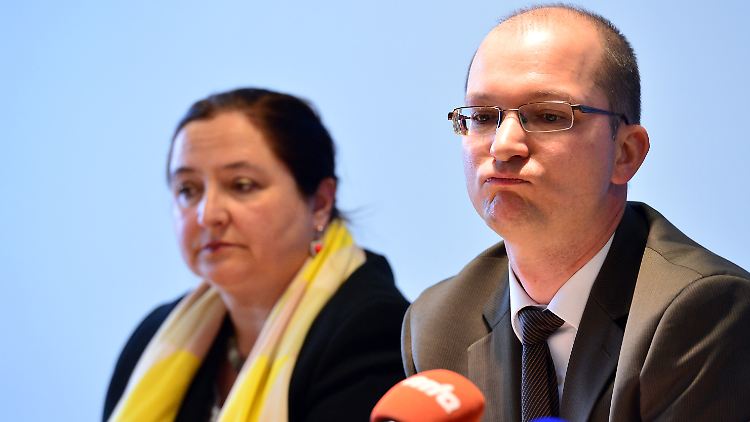 Die Thüringer AfD-Landtagsabgeordneten Stefan Möller und Corinna Herold finden einen Moschee-Neubau nicht so gut.