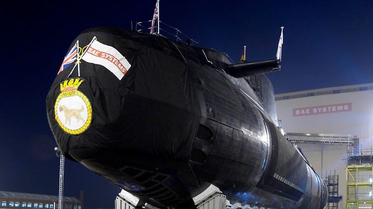 Das Schiff kann bis zu 38 Torpedos des Typs Spearfish sowie Tomahawk-Raketen tragen.