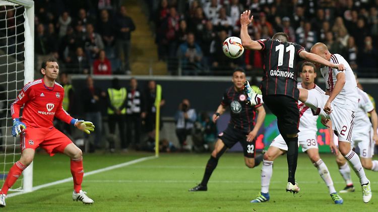 Nur Mijat Gacinovic traf für Eintracht Frankfurt. Das reichte nicht zum Sieg.