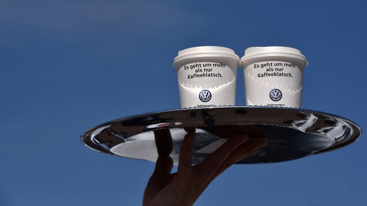 Kalten Kaffee will Volkswagen den Kunden nicht mehr servieren.