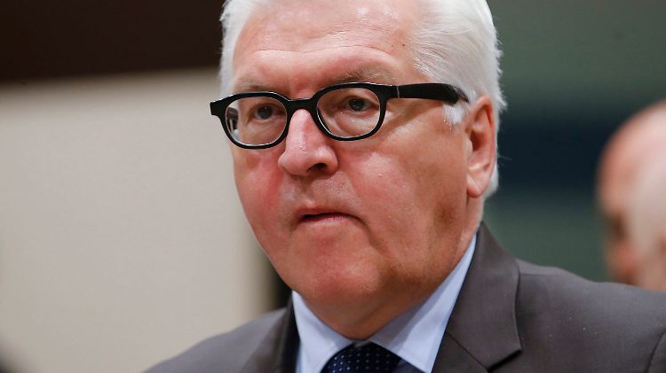 Außenminister Frank-Walter Steinmeier erinnert Trump auf "völkerrechtliche Verpflichtungen und die WTO-Regeln".