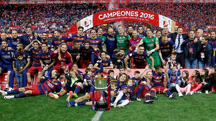 Erst in der Verlängerung machte der FC Barcelona den Gewinn der Copa del Rey klar. Dann war der Jubel umso größer.