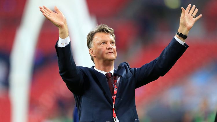 "Wie 'Matz ab' erfuhr, verhandelt Werder Bremen aktuell mit dem Niederländer und Ex-ManU-Coach Louis van Gaal."