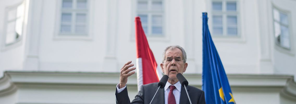 Val der Bellen äußerte sich vor dem Palais Schönburg in Wien.