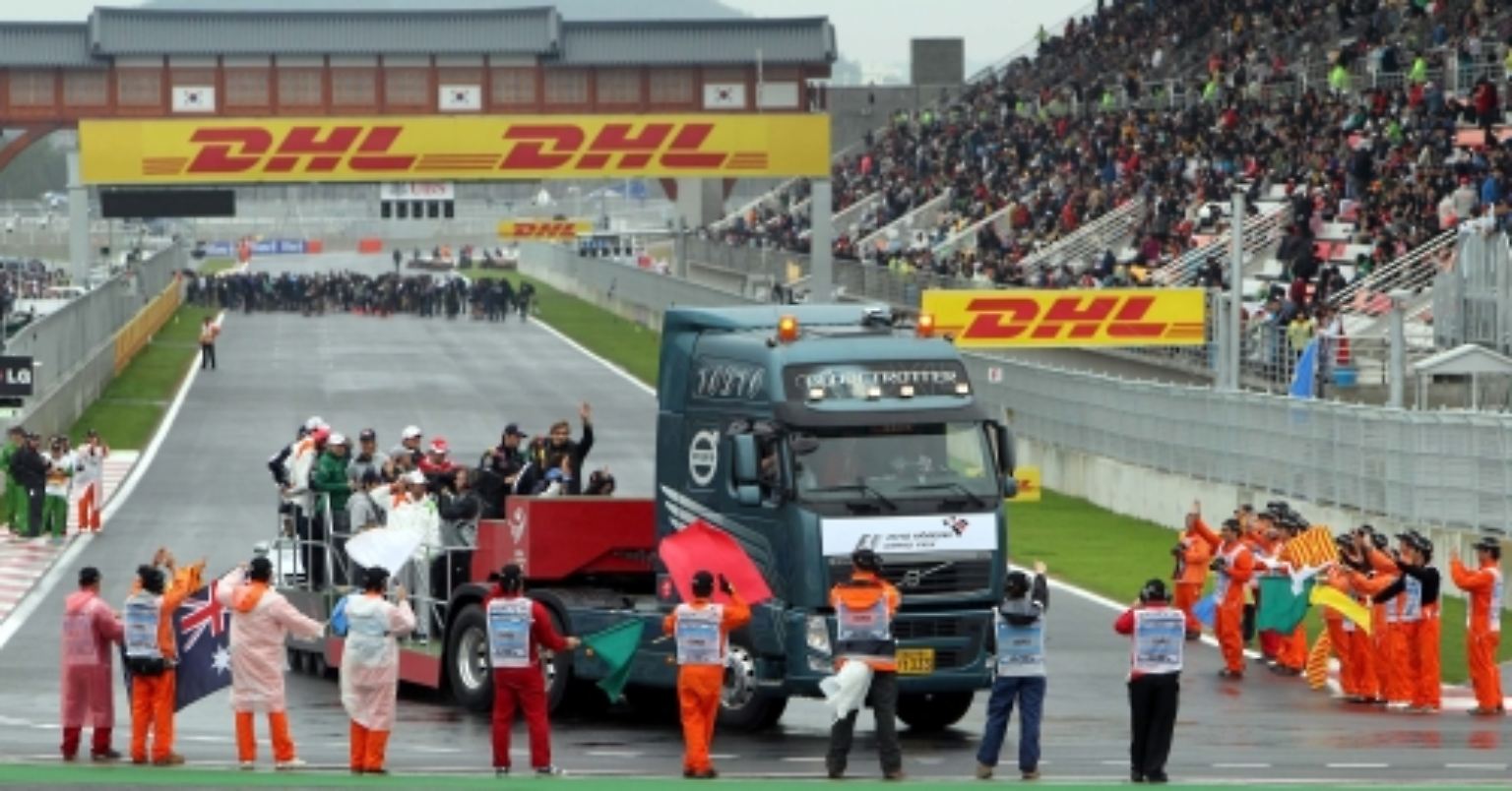 Die Formel 1 biegt in die Zielgerade ein. Noch drei Rennen sind zu absolvieren. Noch immer haben fünf Fahrer Chancen auf den Titel. Zum ersten Mal gastiert die Königsklasse in Südkorea.