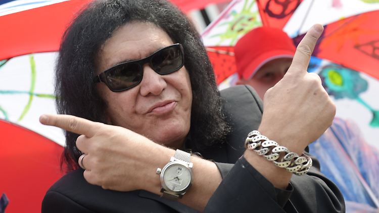 Der glücklichste Kerl der Welt: Gene Simmons.