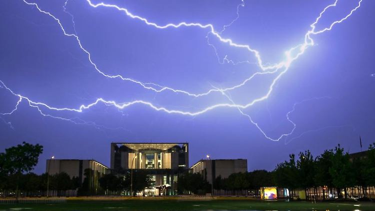 Die Gewitter-Saison beginnt. Foto: Paul Zinken