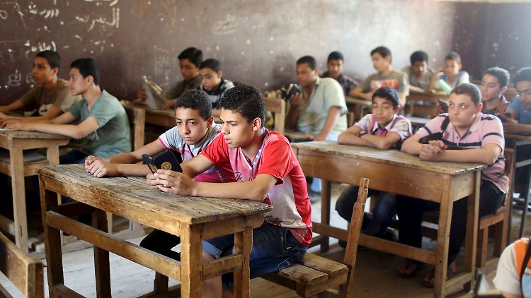 Schüler in Ägypten: Der religiöse Unterricht nimmt zu breiten Raum ein, was nützlich für einen späteren Beruf ist, kommt zu kurz.