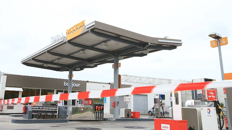 Auch diese Total-Tankstelle ist wegen Streiks geschlossen.