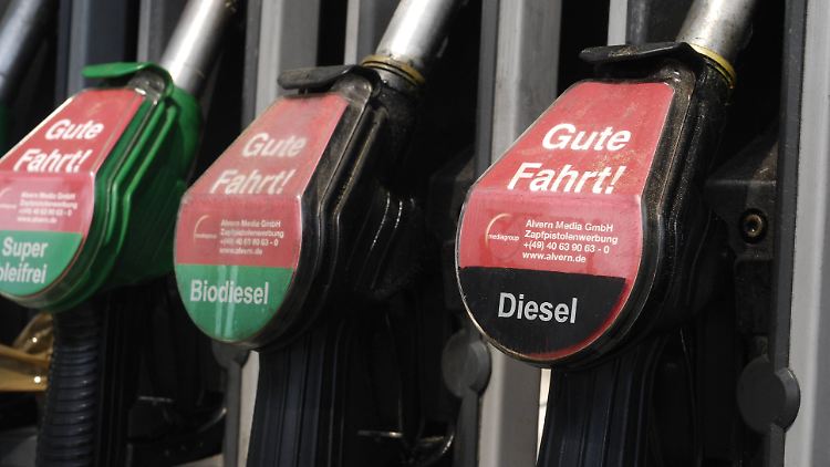 Tanken könnte bald wieder teurer werden - wenn auch nur leicht.