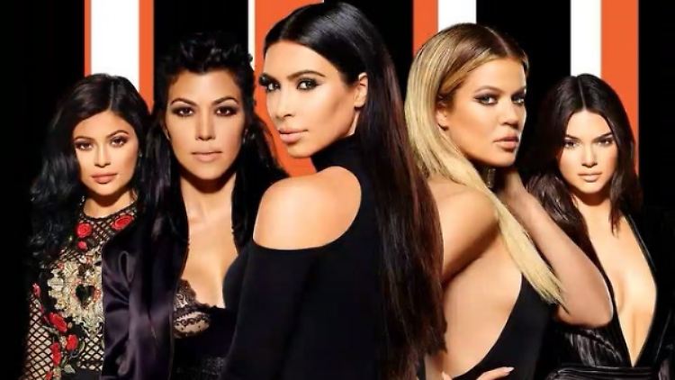 Das Fernsehen ist ihnen nicht genug. Angeblich liebäugeln die Kardashians bereits mit einem Kino-Deal.