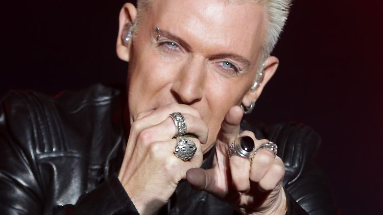 H.P. Baxxter wunderte sich nach eigener Aussage, dass Fallon erst 20 Jahre später seinen Song entdeckt hat.