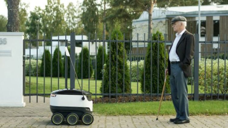 Auch Hindernissen können die Roboter von Starship umfahren.