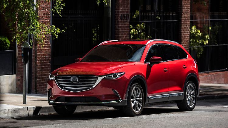 Mit 5,10 Metern steht der Mazda CX-9 den Giganten von Mercedes, BMW und Audi an Länge nicht nach.