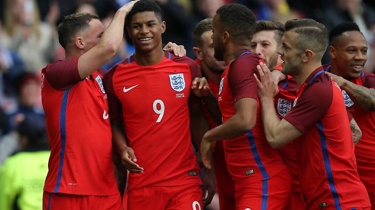 Marcus Rashford von Manchester United brachte England in seinem ersten A-Länderspiel bereits nach gut zwei Minuten in Führung.