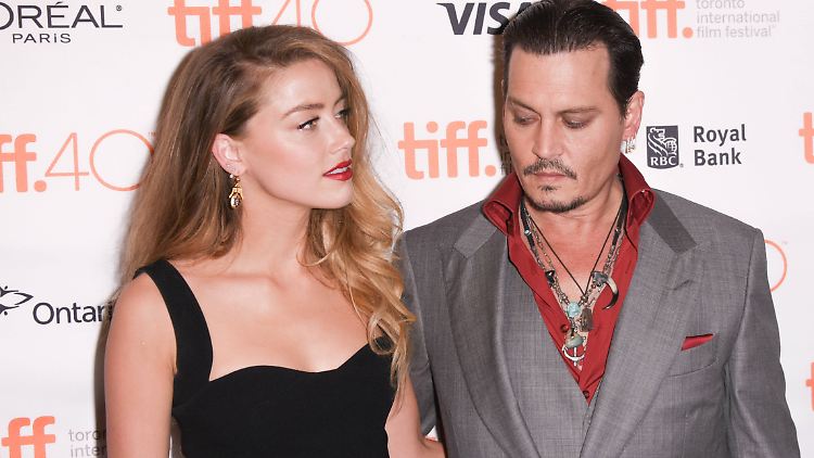 Johnny Depps Anwälte wiesen die Vorwürfe zurück und unterstellen Amber Heard, finanzielle Vorteile erwirken zu wollen.