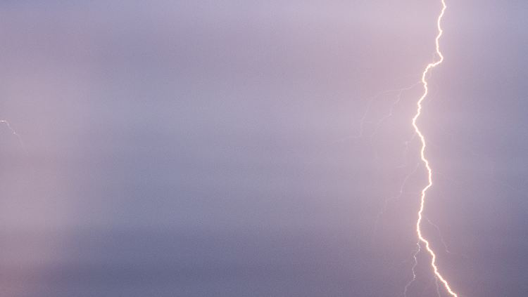 Augenzeugen zufolge habe es keinerlei Anzeichen für ein Gewitter gegeben. (Archivbild)