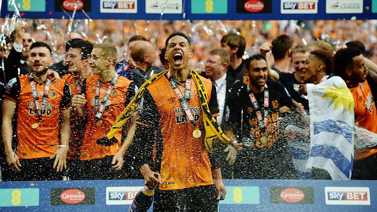 Hull City's Curtis Davie freut sich über die direkte Rückkehr in die Premier League.