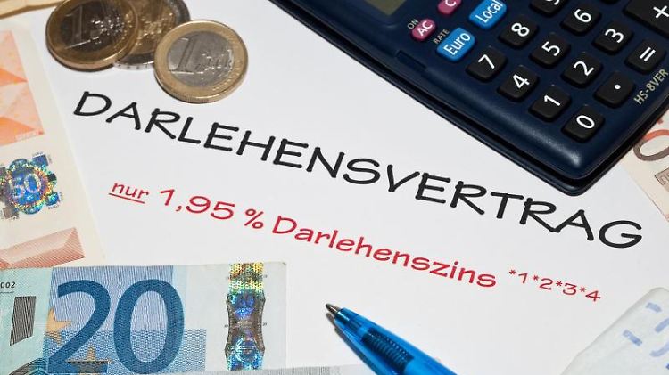 In der Konsequenz bedeutet das Urteil, dass Zehntausende Baufinanzierungen der Sparkassen nun von den Kunden widerrufen werden können.