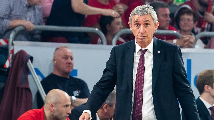 Svetislav Pesic hat noch Kraft den FC Bayern weiter zu coachen. Sagt er.