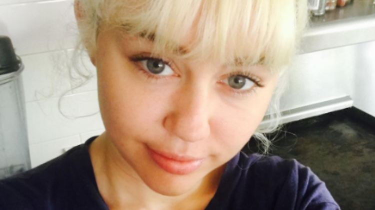 Miley Cyrus ist wieder mit ihrem Ex-Verlobten Liam Hemsworth zusammen.