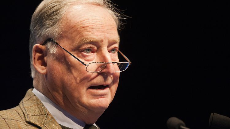 Alexander Gauland hatte zunächst behauptet, überhaupt nicht über Jérôme Boateng gesprochen zu haben, da er diesen nicht kenne.