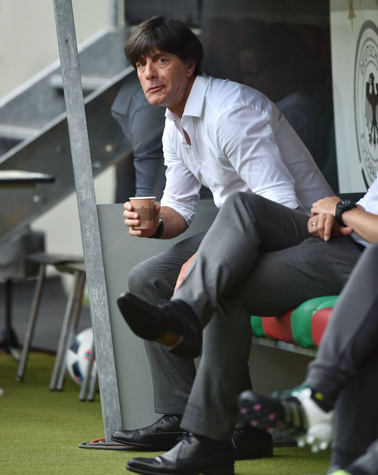 Nun ist es raus: Bundestrainer Joachim Löw hat sich entschieden, mit welchen 23 Spielern er zur Fußball-Europameisterschaft nach Frankreich fährt.