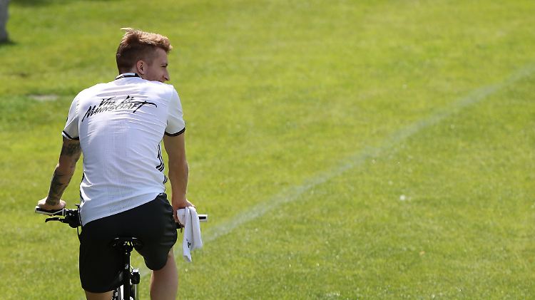 Fahrradfahren macht Spaß, Autofahren aber auch. Und Marco Reus darf das jetzt sogar offiziell.