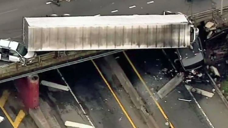 Lkw-Unfall-New-York-Bruecke.jpg