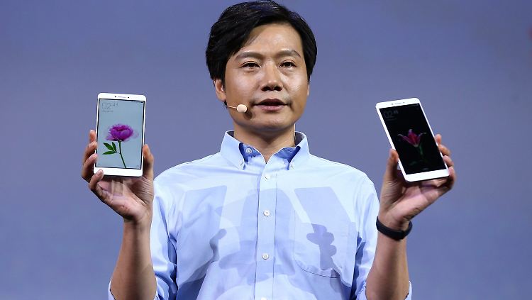 Xiaomi-Chef Lei Jun bei der Präsentation neuer Produkte.