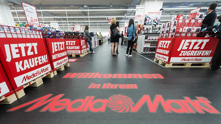 Die großen Filialen könnten bald der Vergangenheit angehören, denn der Trend geht zum "Downsizing".