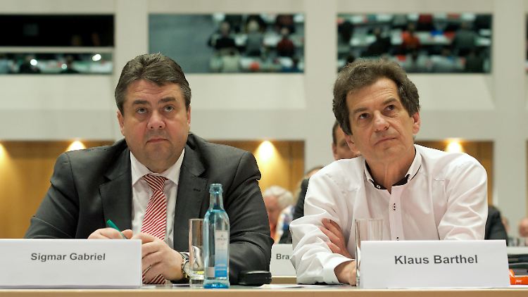 Die Stimmung zwischen den Sigmar Gabriel und Klaus Barthel könnte besser sein.