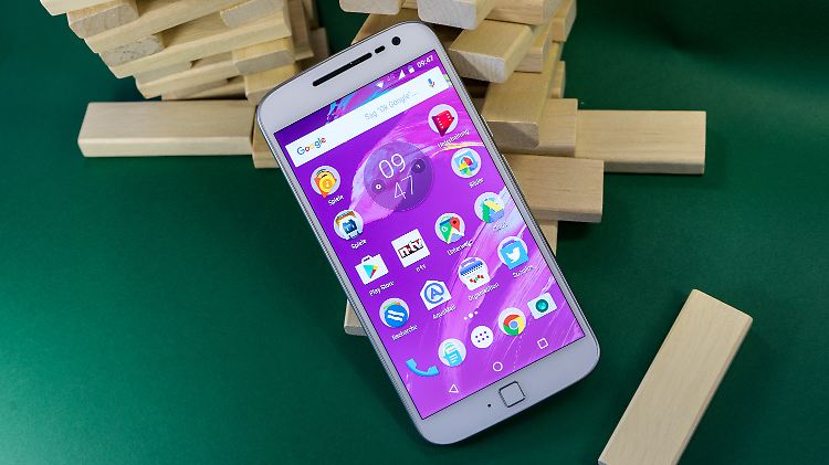 Das Moto G4 hat als Plus-Modell einen Fingerabdrucksensor unterm Display.