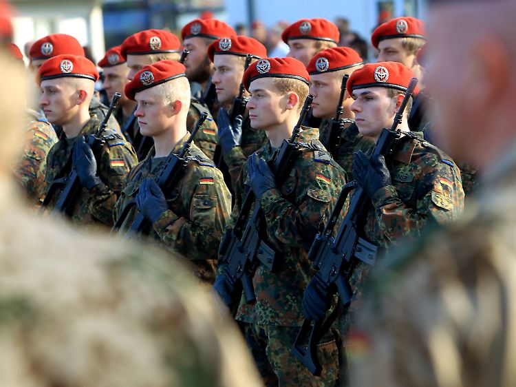 Die aktuelle Truppenstärke liegt bei rund 250.000 Mann. Künftig sollen es noch 165.000 bis 190.000 sein.