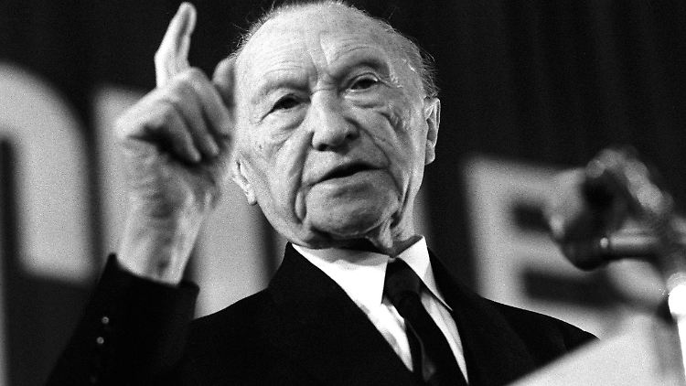 Die Adenauer-Regierung stellte hunderte Strafanzeigen wegen Beleidigung.