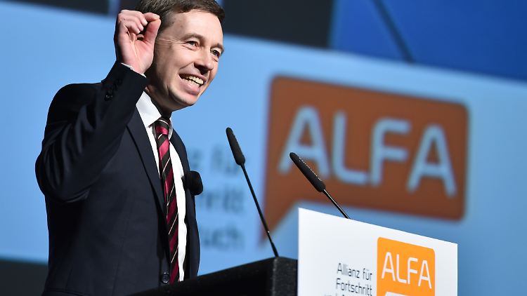 Will sich in der Flüchtlingspolitik nicht zu einfachen Parolen hinreißen lassen: Bernd Lucke.