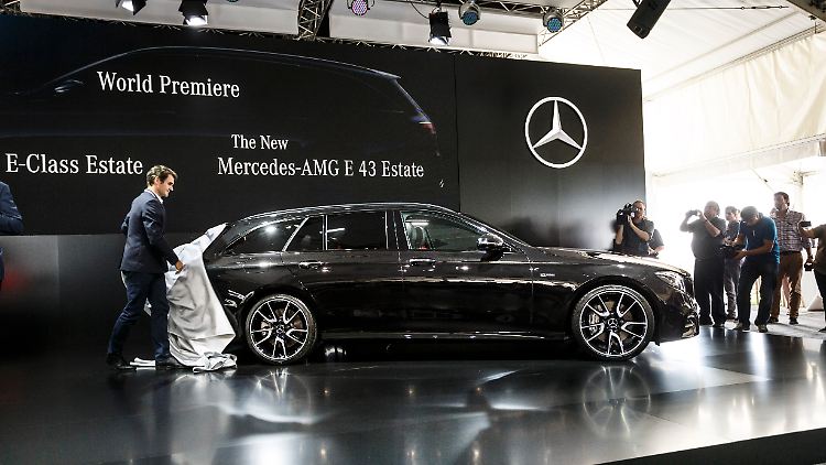 Laut Statistik des Kraftfahrt-Bundesamtes führt Mercedes mit der E-Klasse momentan das Segment der oberen Mittelklasse an. Das dürfte sich mit dem neuen T-Modell nicht ändern.