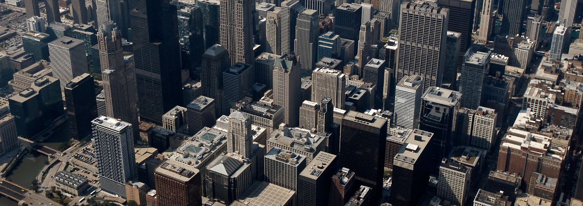 Downtown Chicago aus der Luft: Der "P2 Value" ist rund um den Erdball in Bürotürme investiert - die Morgan Stanley nun unter Druck verkaufen muss.