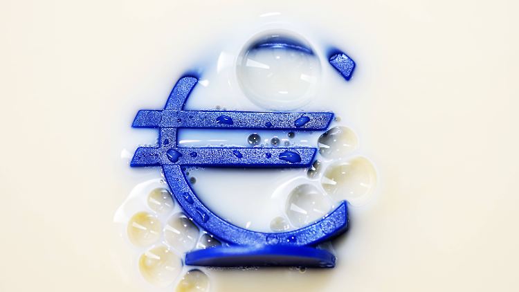 Mit freiwilligen Schritten der Branche ist offenbar nicht mehr zu rechnen, um die hohe Milchmenge zur Stabilisierung der Preise zu reduzieren.
