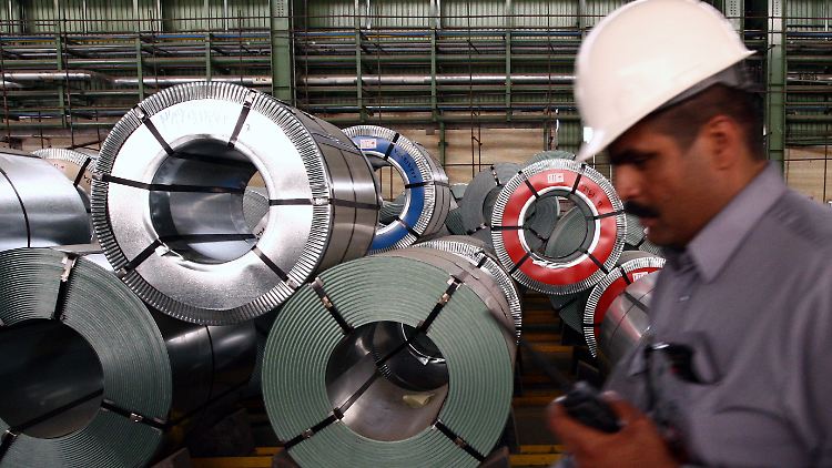 Deutsche Maschinenbauer hoffen auf Aufträge der iranischen Industrie, die durch die Sanktionen lange isoliert war.