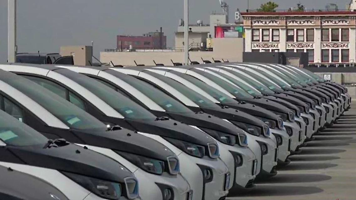 E-Autos BMW LAPD.JPG