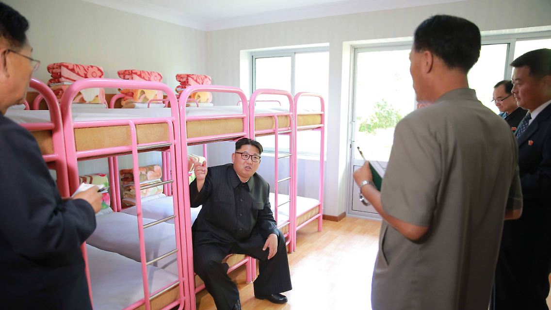 Kim am vergangenen Wochenende beim Besuch einer Jugendeinrichtung.