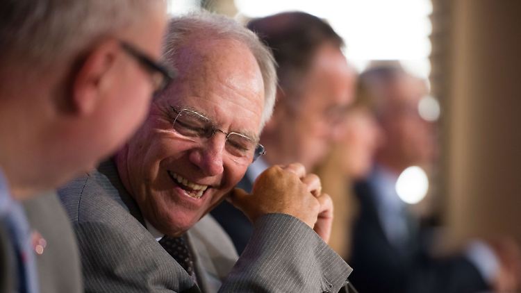 Wolfgang Schäuble spricht sich positiv über Griechenlands Leistung aus.