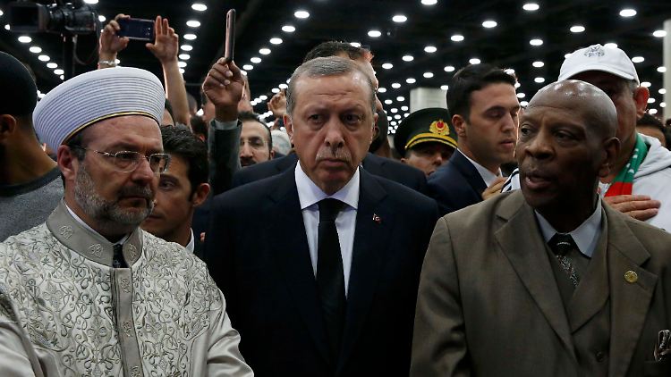 Keine Koran-Verse auf Muhammad Alis Beerdigung? - Das findet Erdogan gar nicht lustig.