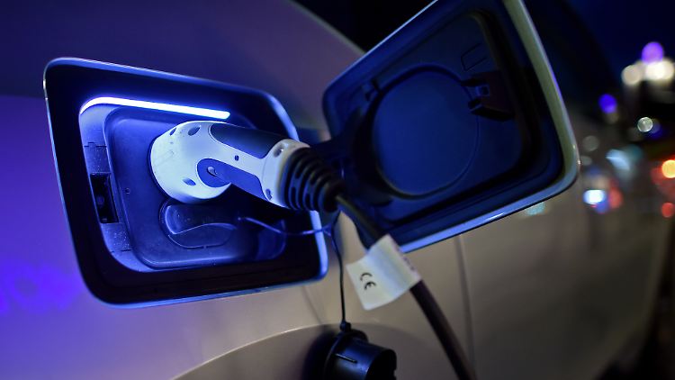 Hier wird ein BMW i3 "aufgetankt".