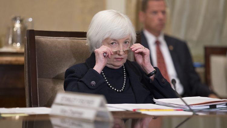 Analysten meinen Notenbank-Chefin Janet Yellen knurrt, aber beißt nicht.