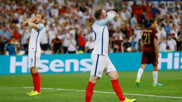 Brotlose Dominanz: Wayne Rooney und England zeigten ein hervorragendes Auftaktspiel. Schwache Chancenverwertung brachte die "Three Lions" aber um den Sieg gegen Russland.