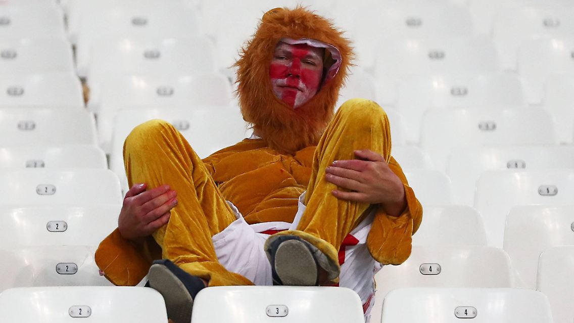 Der zweite EM-Tag bringt Tragik und Tristesse ins Turnier. Sportlich für die Engländer, die für das erste Drama des Turniers sorgen.