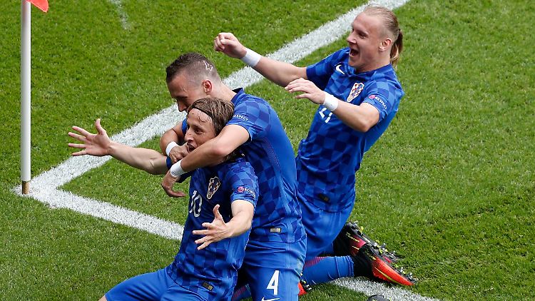 Kroatiens Matchwinner heißt Luka Modric. Mit seinem Treffer schoss er sein Team zum Sieg.