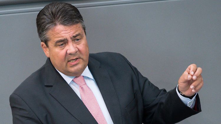 Weitere 3000 Stellen würden bei der Bundespolizei benötigt, so Gabriel.